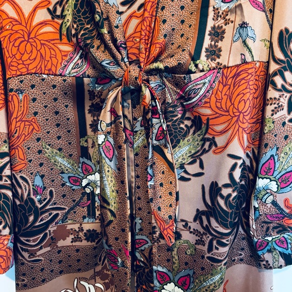 gimmick by BKE Kimono in Asian Orange/Brown/Black Print New. Worn once. - Picture 3 of 10